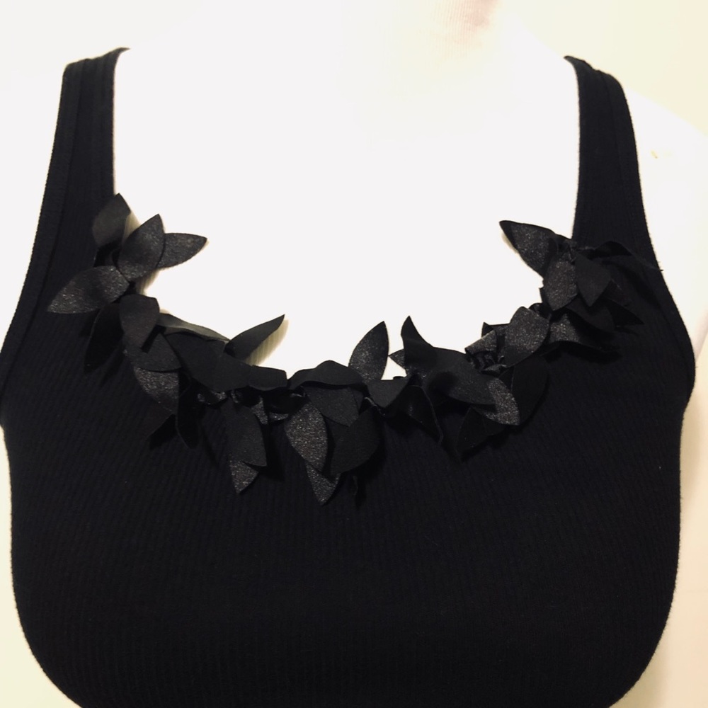 Old Navy Black Ribbed Petal Accent Tank Top XS